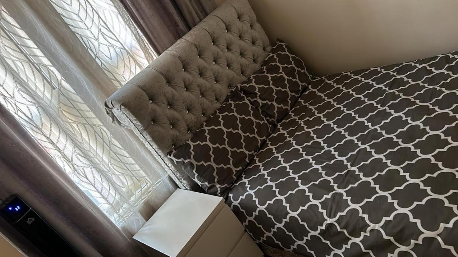 Luxurious 2 Bed Apartment Bedford Exterior photo